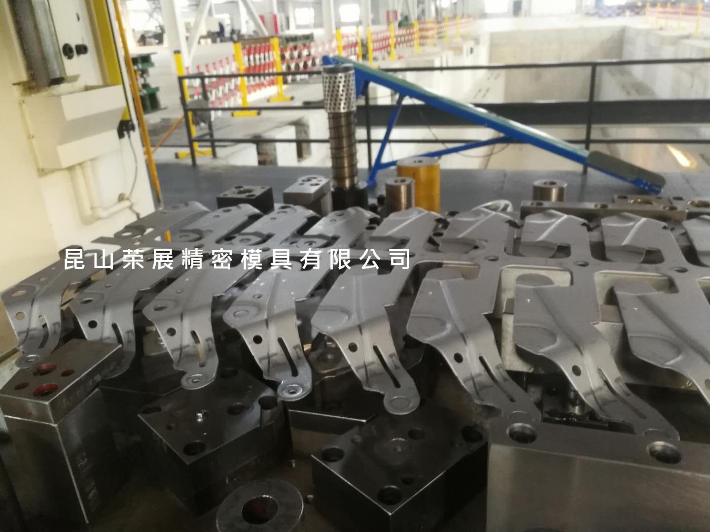 汽車引擎蓋鉸鏈模具 (中國 江蘇省 生產(chǎn)商) - 汽車部.