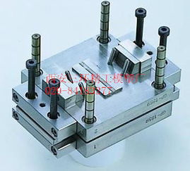 專業(yè)塑料模具推薦 高精度與性價比并存的選擇